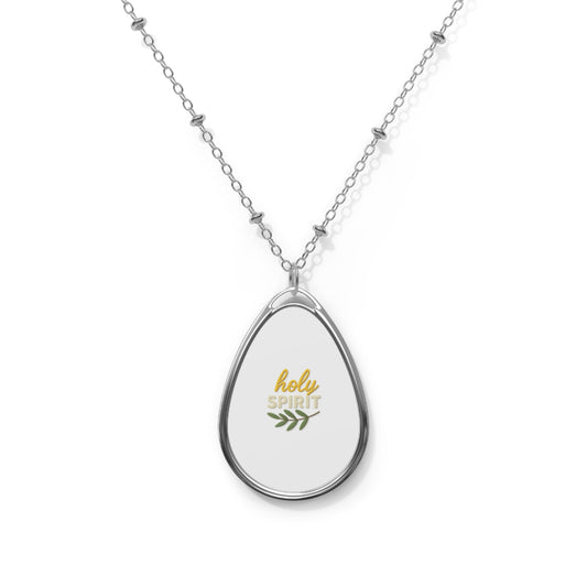 Oval Pendant Necklace – Vibrant, Personalized & Effortlessly Elegant